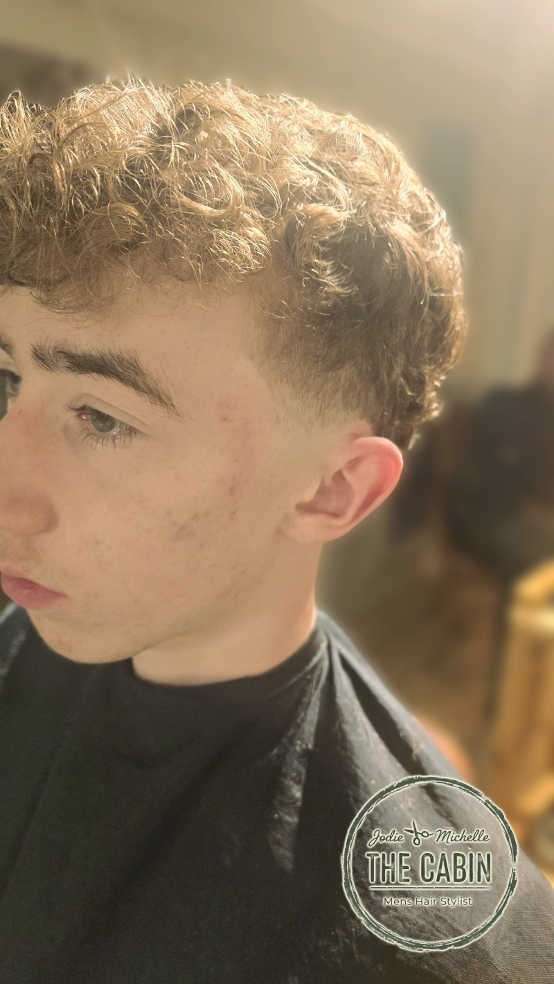 Contemporary men's haircut Daventry